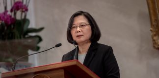 Predsednica Tsai seznanja tuje medije o stališču Tajvana do odnosov čez ožino