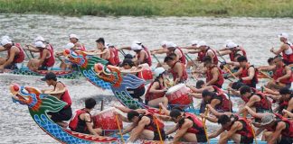 Vikend v znamenju zmajevih čolnov Foto: CNA