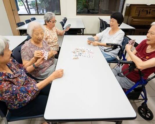Tajvanski domovi za ostarele in skupnosti upokojencev slovijo po vrhunski geriatrični oskrbi Foto: Taiwan Today / Chin Hung-hao