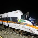 S prizorišča tragične nesreče pred predorom Qingshui odstranjen še zadnji vagon vlaka Foto: CNA