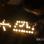 Virtualno obeleženje spomina na represijo na Trgu nebeškega miru v Pekingu S svečami zapisani številki "šest" in "štiri" v kitajskih pismenkah med nočnim bedenjem v Tajpeju junija 2020 v spomin na represijo na Trgu nebeškega miru v Pekingu (Foto: CNA)