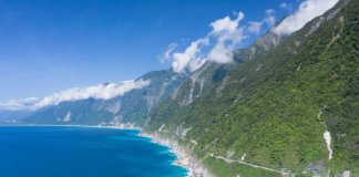 Na poti k statusu oceanske države Tajvanska obala, z obrobnimi otočji, se razteza na več kot 1500 kilometrih (Foto: Chuang Kung-ju).