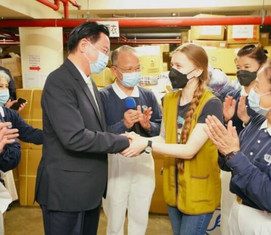 Zunanji minister Wu izraža hvaležnost tajvanski javnosti za njene donacije Ukrajini Vir: MOFA