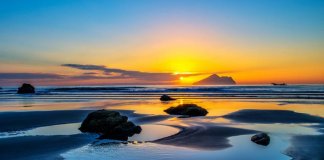 Priporočene novoletne dejavnosti na Tajvanu Opazovanje prvega sončnega vzhoda v letu 2023 na severovzhodni obali Yilana je ena od priporočenih dejavnosti tajvanskega urada za turizem. Foto: Urad za turizem.