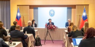 Minister za zunanje zadeve Wu v skupnem intervjuju za evropske medije Foto: Taiwan Today, MOFA.