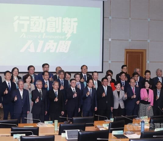 Lai poziva novi kabinet, naj si pridobi podporo javnosti Foto: CNA.