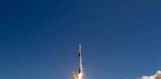 Raketa SpaceX v vesolje ponesla dva satelita razvita v Tajvanu Foto: CNA.