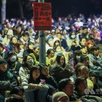 Več kot 2.500 ljudi se je v Tajpeju zbralo za ogled filmske uspešnice »Vive l’amour« (愛情萬歲) ob kateri so pričakali novo leto