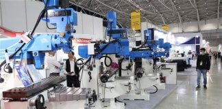 32-odstotne carine za Tajvan bodo prizadele sektorje obdelovalnih strojev in IKT Foto: CNA.