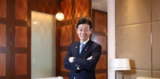 INTERVJU/Japonska, Tajvan in ZDA tvorijo »polprevodniški železni trikotnik« Foto: Nekdanji japonski minister za gospodarstvo, trgovino in industrijo Yasutoshi Nishimura.