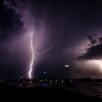 Ribiča v Taichungu zadela strela in ga ubila Foto: CNA, Pixabay.