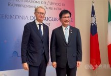 Tajvanski minister za zunanje zadeve na redkem obisku v Italiji odprl prenovljen urad v Rimu Foto: CNA.