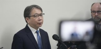 Vodja Sveta za nacionalno varnost je posredno kritiziral potovanje predsednice KMT na Kitajsko Foto: Generalni direktor Urada za nacionalno varnost Tsai Ming-yen.