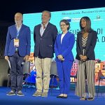 Podpredsednica Hsiao med obiskom v Italiji opaža vse večje zanimanje za Tajvan Podpredsednica Hsiao Bi-khim (druga z desne), podpredsednica Evropskega parlamenta Pina Picierno (prva z desne) in nekdanji italijanski podsekretar za zunanje zadeve Gianni Vernetti (drugi z leve) med obiskom Evropske konference za svobodo in demokracijo na italijanskem otoku Ventotenu.